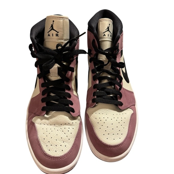 Women's Air Jordan 1 MID SE Berry Pink, Size 11 - Picture 2 of 7